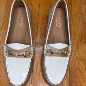 NWOB G.H. Bass & Co. Gold and White Two-Tone Horsebit Loafers Spring size 5